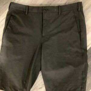Lululemon Mens Classic Fit Short, size 36, slate brown